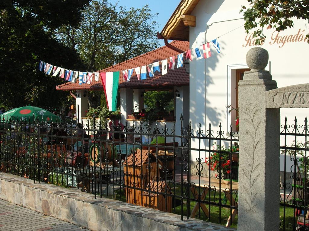 Hotel Rácz Fogadó Kisoroszi Exterior foto