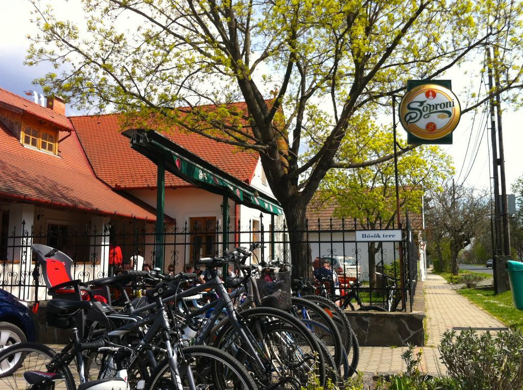Hotel Rácz Fogadó Kisoroszi Exterior foto
